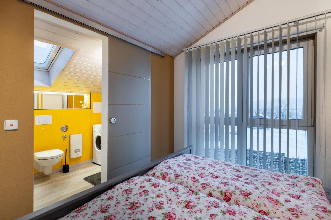 Gemuetliche Ferienwohnung Mit Panoramablick Muttensweiler 외부 사진